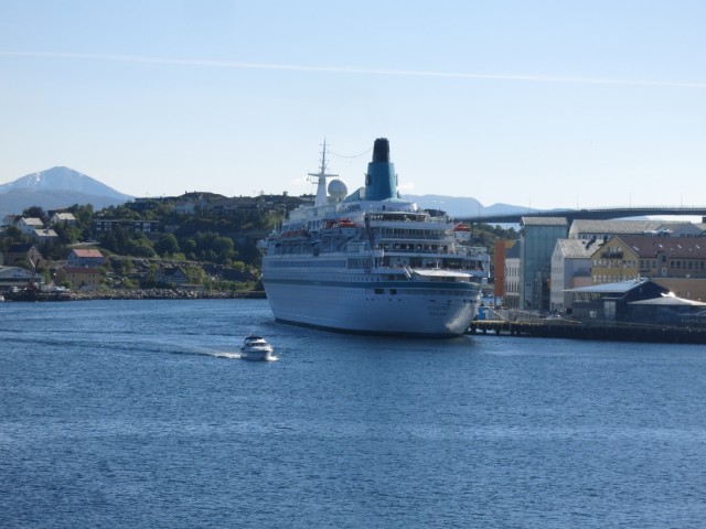 Hurtigruten_2015-06-27_17-10